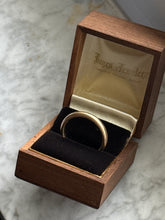 Load image into Gallery viewer, Antique Solid 14k Donut Band Size 10
