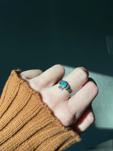 Load image into Gallery viewer, Turquoise Claddagh Heart Vintage Sterling Silver Ring
