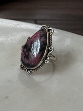 Load image into Gallery viewer, Rhodonite Chunky Vintage Sterling Silver Ring Size 6.75
