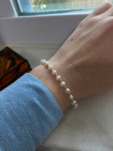 Load image into Gallery viewer, Pearl Strand 14k Gold Bracelet
