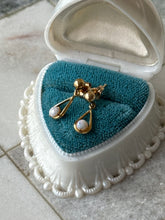 Load image into Gallery viewer, Vintage 14k Gold Opal Dangle Earrings
