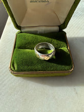 Load image into Gallery viewer, Vintage Sterling Silver &amp; 18k Gold Ring Size 6
