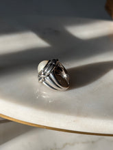 Load image into Gallery viewer, Pearl Sterling Silver &amp; 14k Gold Ring Size 6

