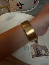 Load image into Gallery viewer, Gold Filled 1/20 12k Bangle 6.25”
