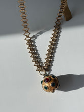 Load image into Gallery viewer, Vintage Sarah Coventry Gold Plated Bookchain Necklace 22”
