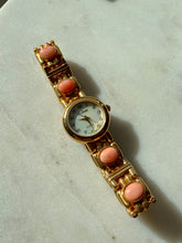 Load image into Gallery viewer, Vintage Goldtone Wrist Watch 7.25”
