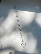Load image into Gallery viewer, Clover Vintage Sterling Silver Necklace

