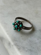 Load image into Gallery viewer, Vintage Sterling Silver Turquoise Ring Size 7
