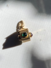 Load image into Gallery viewer, Traffic Light Vintage 14k Gold Charm
