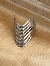 Load image into Gallery viewer, Vintage Sterling Silver Ring Size 8
