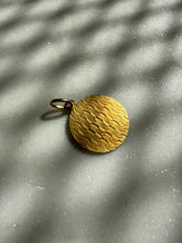 Load image into Gallery viewer, Vintage 18k Yellow Gold Number ‘13’ Disc Pendant
