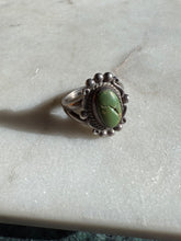 Load image into Gallery viewer, Turquoise Sterling Silver Vintage Ring Size 6.25
