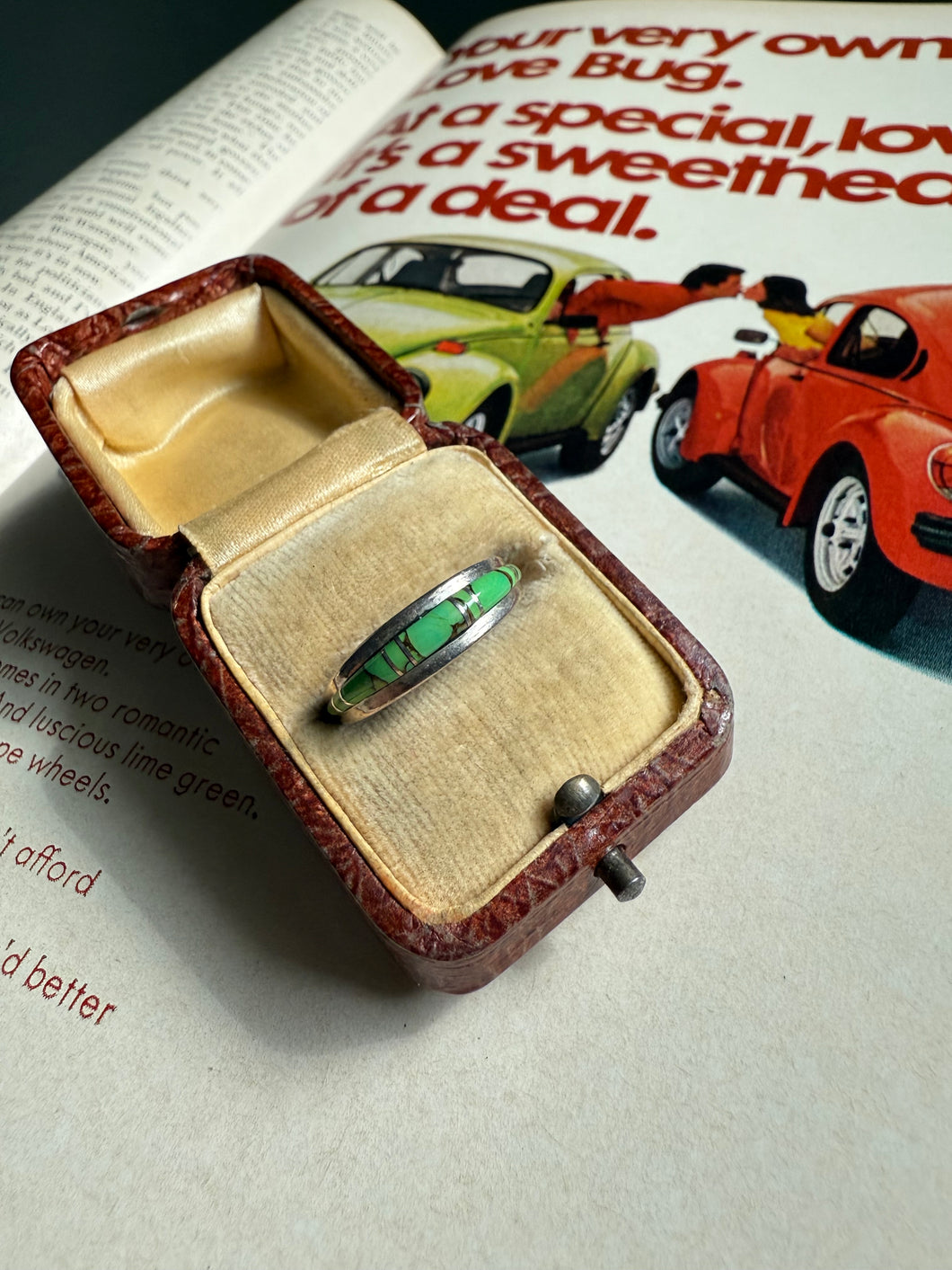 Gaspeite Inlay Sterling Silver Ring Size 7.5