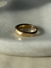 Load image into Gallery viewer, Vintage Solid 14k Yellow Gold Flush Set Tanzanite Ring Size 6
