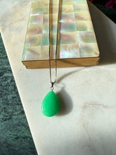 Load image into Gallery viewer, Vintage Sterling Silver Jade Necklace
