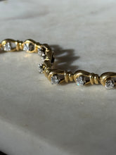 Load image into Gallery viewer, Vintage Solid 18k Yellow Gold 2.0ctw Natural Diamond Bracelet

