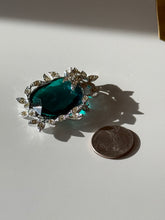 Load image into Gallery viewer, Sarah Coventry Silver Plated Green Brooch
