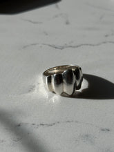 Load image into Gallery viewer, Vintage Solid Sterling Ribbed Ring Size 10

