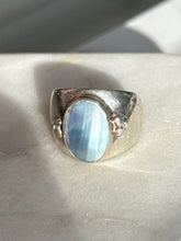 Load image into Gallery viewer, Blue Pearl Sterling Ring Size 7
