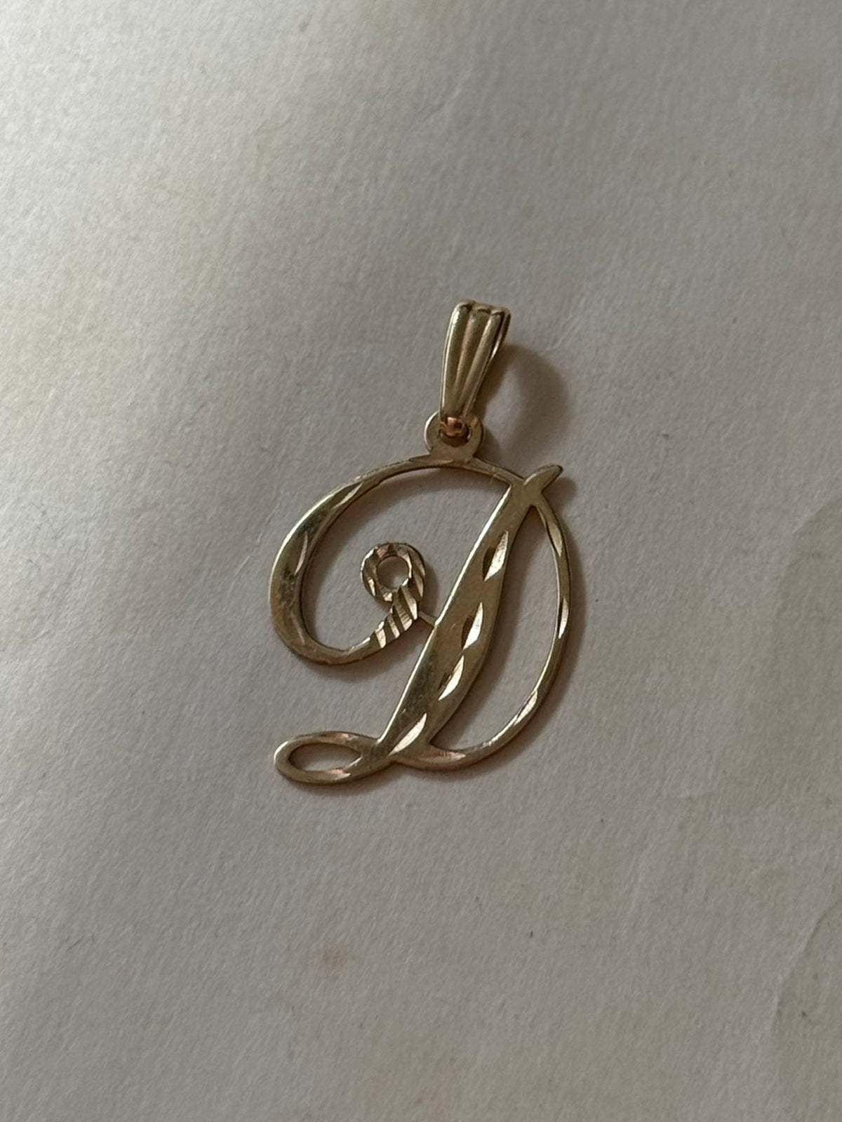 Vintage 14k Yellow Gold ‘D’ Initial Pendant