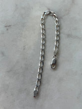 Load image into Gallery viewer, Vintage Sterling Silver Bracelet 7.75”
