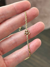Load image into Gallery viewer, Diamond Flower 14k Gold Bracelet
