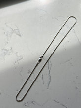 Load image into Gallery viewer, Vintage Sterling Silver Chain 16.25”
