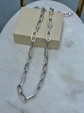Load image into Gallery viewer, Milor Italy Paperclip Chain 20”
