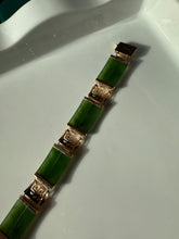 Load image into Gallery viewer, Vintage Green Jade &amp; 14k Yellow Gold Bracelet 7”
