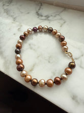 Load image into Gallery viewer, Vintage Pearl Strand 14k Gold Bracelet 6.75”
