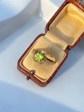 Load image into Gallery viewer, Peridot Vintage Gold Vermeil Ring
