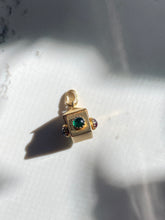 Load image into Gallery viewer, Traffic Light Vintage 14k Gold Charm
