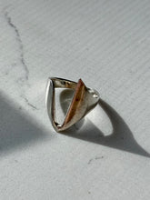 Load image into Gallery viewer, Vintage Sterling Silver Ring Size 7.5
