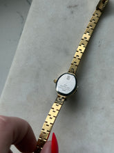 Load image into Gallery viewer, Vintage Jules Jergenson Goldtone Wrist Watch
