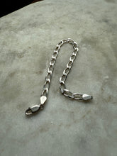 Load image into Gallery viewer, Italian Vintage Sterling Silver Bracelet 7.25”
