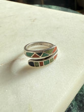 Load image into Gallery viewer, Crushed Inlay Sterling Bypass Ring
Size 7.5
