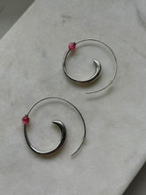 Load image into Gallery viewer, Pink Cats Eye Sterling Swirl Earrings
