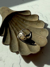 Load image into Gallery viewer, Pearl Sterling Silver Ring Size 6.25
