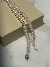 Load image into Gallery viewer, Vintage Pearl Necklace w/ 14k White Gold Clasp 15”
