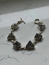 Load image into Gallery viewer, Solid Sterling Silver Geometric Link Toggle Clasp Bracelet
