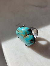 Load image into Gallery viewer, Chunky Turquoise Sterling Silver Ring Size 6
