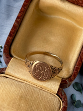 Load image into Gallery viewer, Antique Engraved 10k Gold Signet Ring
