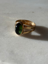 Load image into Gallery viewer, Vintage Peridot Solid 14k Yellow Gold Ring Size 8.25
