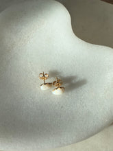 Load image into Gallery viewer, Vintage Opal 14k Yellow Gold Push Back Earrings
