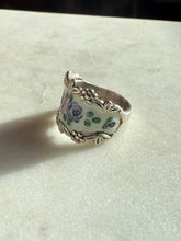 Load image into Gallery viewer, Floral Enamel Sterling Silver Ring Size 9.75
