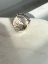Load image into Gallery viewer, Blue Pearl Sterling Ring Size 7
