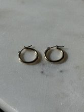 Load image into Gallery viewer, Vintage 14k Yellow Gold Mini Hoops
