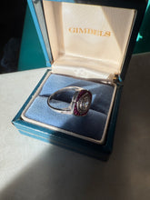 Load image into Gallery viewer, y2k Pink Glass Sterling Silver Ring Size 8
