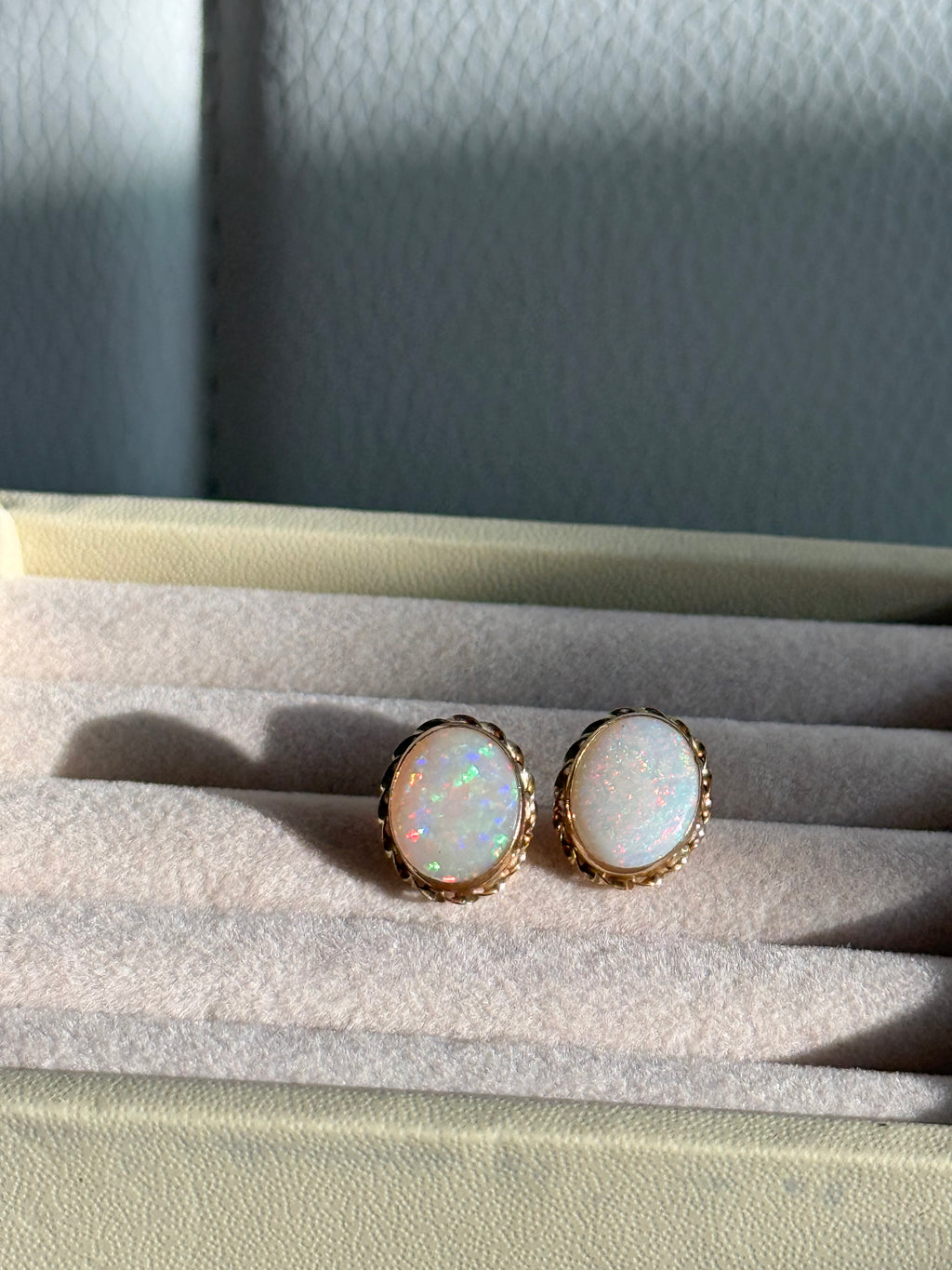 Vintage 14k Gold Opal Earrings