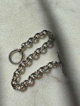 Load image into Gallery viewer, Cable Link Sterling Silver Toggle Clasp Bracelet 7”
